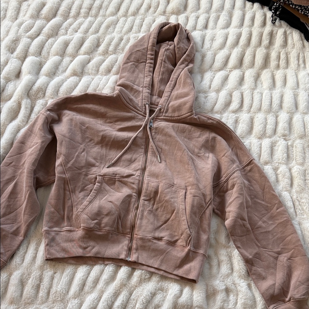 Abercrombie & Fitch pink cropped hoodie